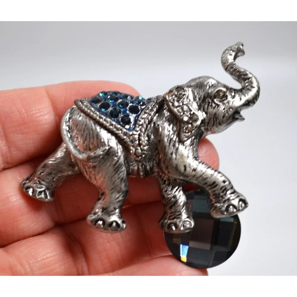 Vintage Circus Elephant Brooch Pin Silver Tone Textured 2.5